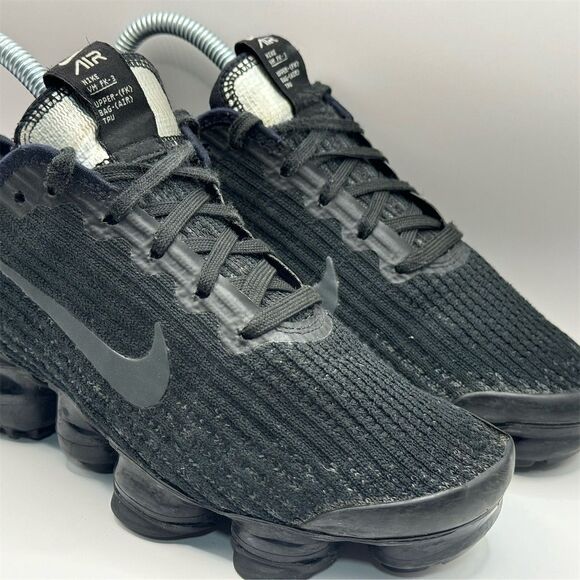 Size 4.5 - Nike Air VaporMax Flyknit 3 GS Kids Black Athletic Running BQ5238-001 - Picture 2 of 8